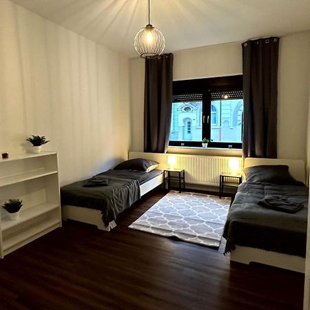 Cozy Apartment With Garden In Gelsenkirchen Eksteriør billede