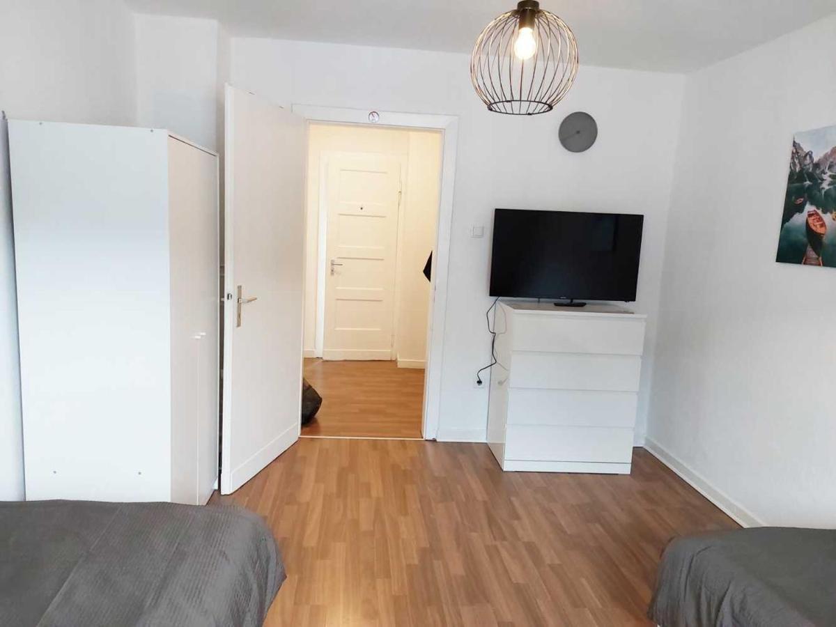 Cozy Apartment With Garden In Gelsenkirchen Eksteriør billede