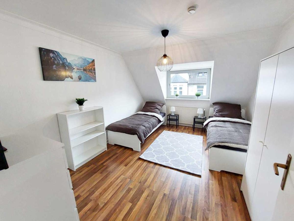 Cozy Apartment With Garden In Gelsenkirchen Eksteriør billede