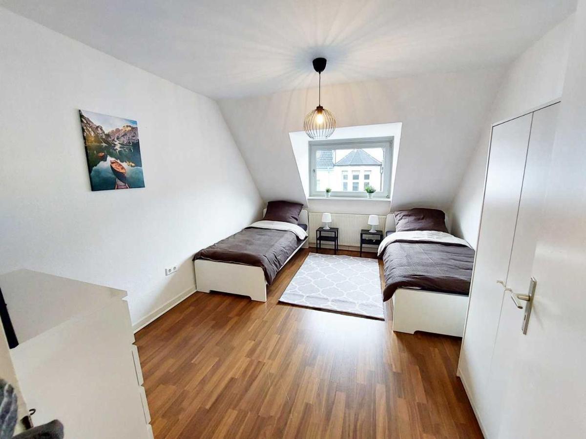Cozy Apartment With Garden In Gelsenkirchen Eksteriør billede