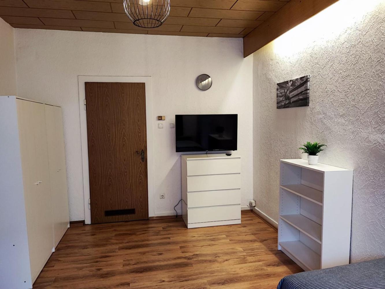 Cozy Apartment With Garden In Gelsenkirchen Eksteriør billede