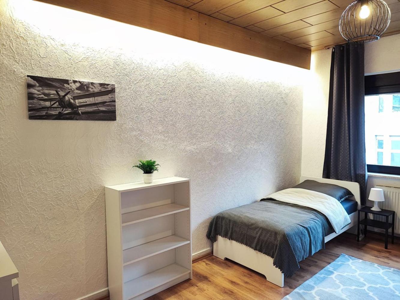 Cozy Apartment With Garden In Gelsenkirchen Eksteriør billede