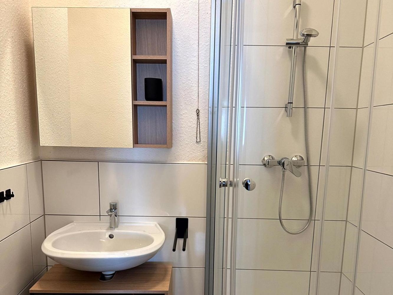 Cozy Apartment With Garden In Gelsenkirchen Eksteriør billede